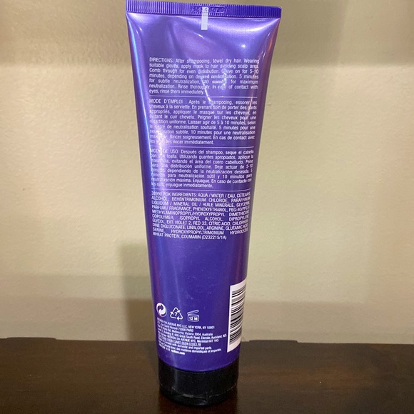 Redken Color Extend Blondage Anti-Brass Purple Hair Mask for Blonde Hair 8.5 oz - Picture 2 of 2